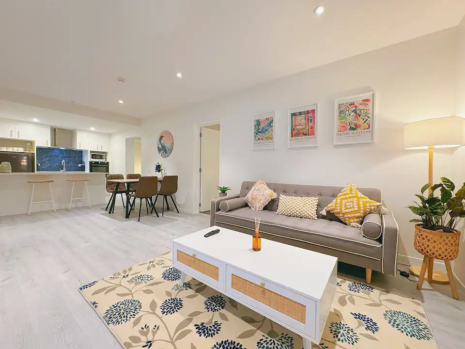 Modern 2BR Central Petone Gem